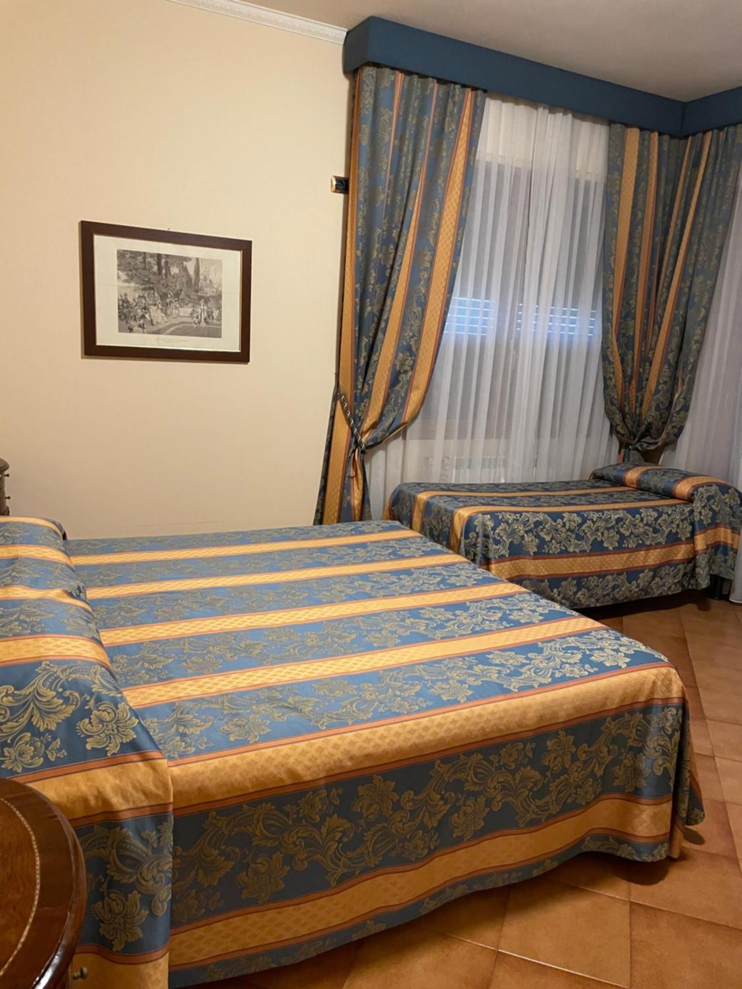 Hotel Mondial Rapallo Kamer foto