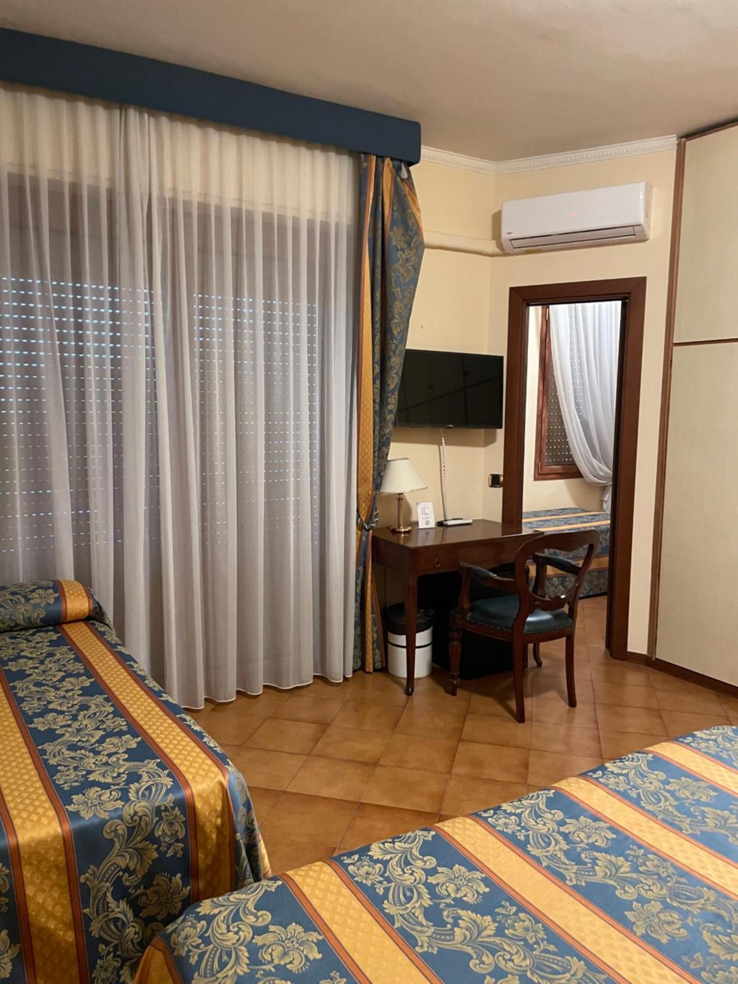 Hotel Mondial Rapallo Kamer foto