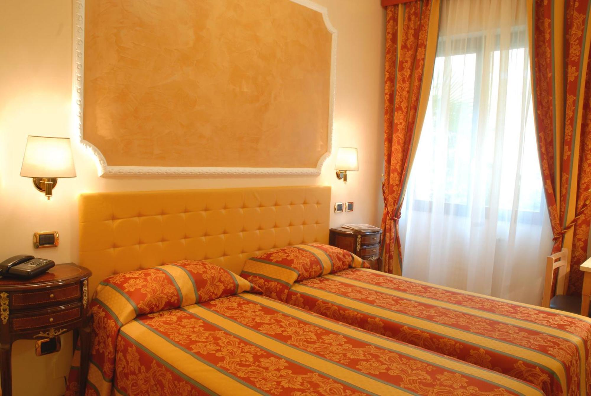 Hotel Mondial Rapallo Buitenkant foto