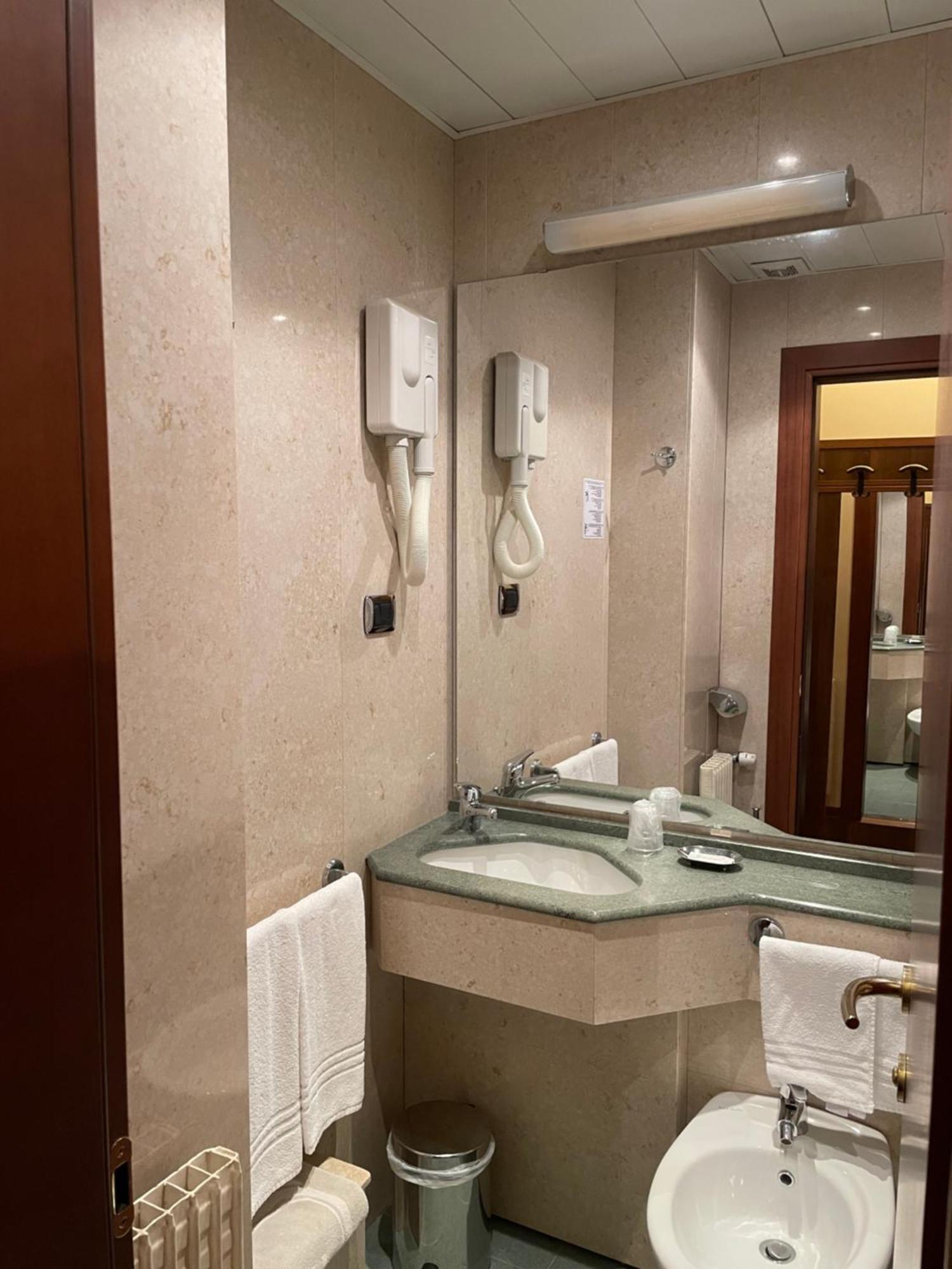 Hotel Mondial Rapallo Kamer foto